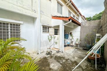 (WELL MAINTAINED) 2 Storey Terrace Taman Pinggiran USJ 1 Subang Jaya