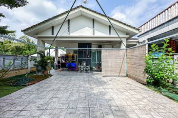 (ENDLOT) Single Storey SEMI-D Desa Saujana Langat, Bt 14 Hulu Langat. 