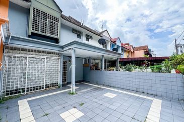 (FACING OPEN) 2 Storey Terrace SS7 Kelana Jaya Petaling Jaya 