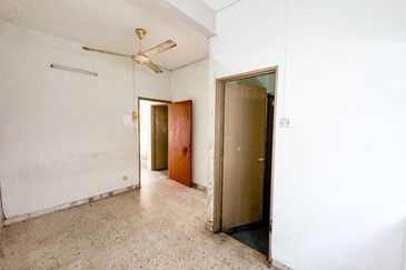 (FACING OPEN) 2 Storey Terrace SS7 Kelana Jaya Petaling Jaya 