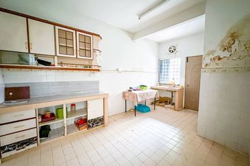 (FACING OPEN) 2 Storey Terrace SS7 Kelana Jaya Petaling Jaya 