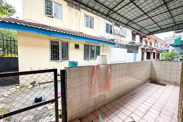 (FACING OPEN) 2 Storey Terrace SS7 Kelana Jaya Petaling Jaya 