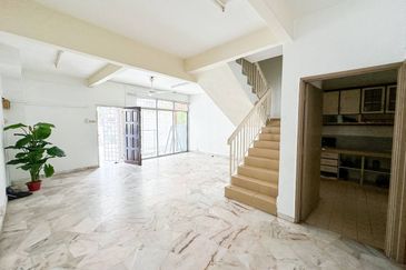 (FACING OPEN) 2 Storey Terrace SS7 Kelana Jaya Petaling Jaya 