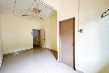 (FACING OPEN) 2 Storey Terrace SS7 Kelana Jaya Petaling Jaya 