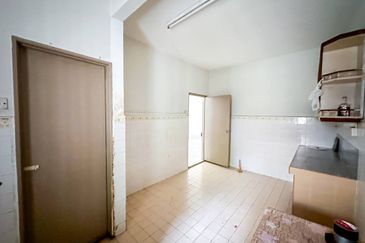 (FACING OPEN) 2 Storey Terrace SS7 Kelana Jaya Petaling Jaya 