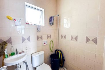 (CHEAPEST)(FLEXIBLE DEPOSITS) Pangsapuri Salvia Kota Damansara