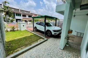 (RENOVATED) 2 Storey House Taman Zooview Ampang Kemensah