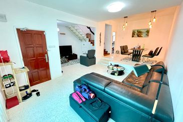 (RENOVATED) 2 Storey House Taman Zooview Ampang Kemensah