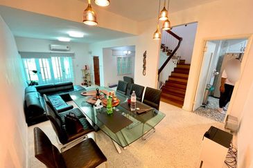 (RENOVATED) 2 Storey House Taman Zooview Ampang Kemensah