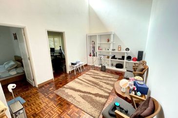 (RENOVATED) 2 Storey House Taman Zooview Ampang Kemensah