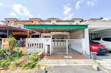 (FULL EXTENDED)(RENOVATED) 2 Storey Jalan Kebun Nenas Bandar Putera Klang