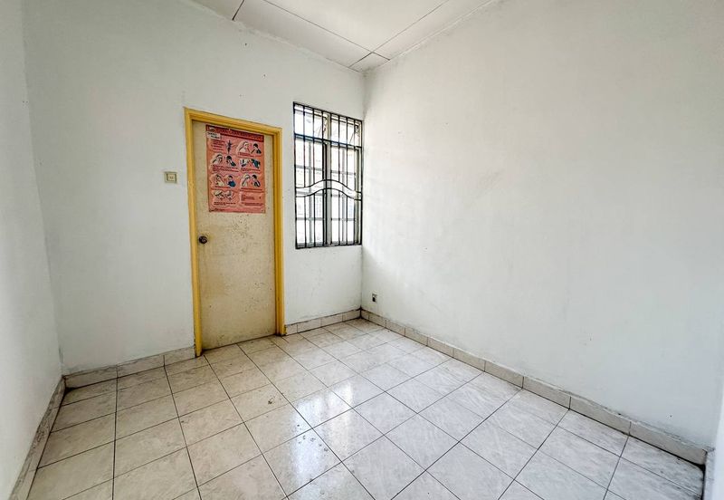(FULL EXTENDED)(RENOVATED) 2 Storey Jalan Kebun Nenas Bandar Putera Klang