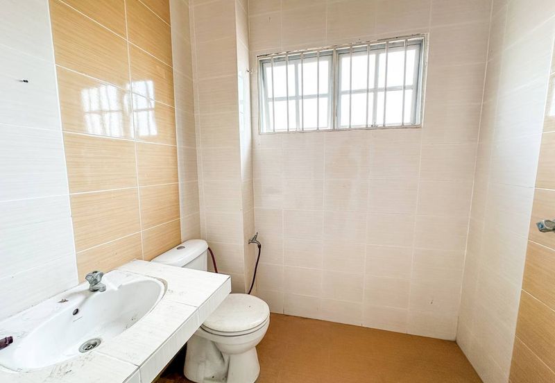 (FULL EXTENDED)(RENOVATED) 2 Storey Jalan Kebun Nenas Bandar Putera Klang