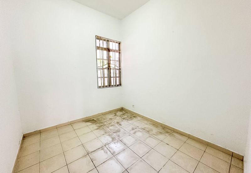 (FULL EXTENDED)(RENOVATED) 2 Storey Jalan Kebun Nenas Bandar Putera Klang