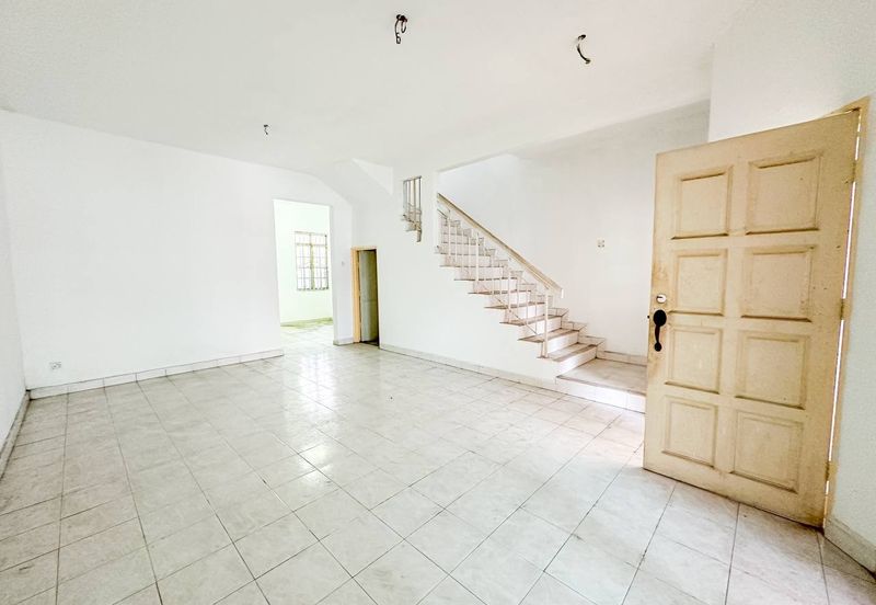 (FULL EXTENDED)(RENOVATED) 2 Storey Jalan Kebun Nenas Bandar Putera Klang