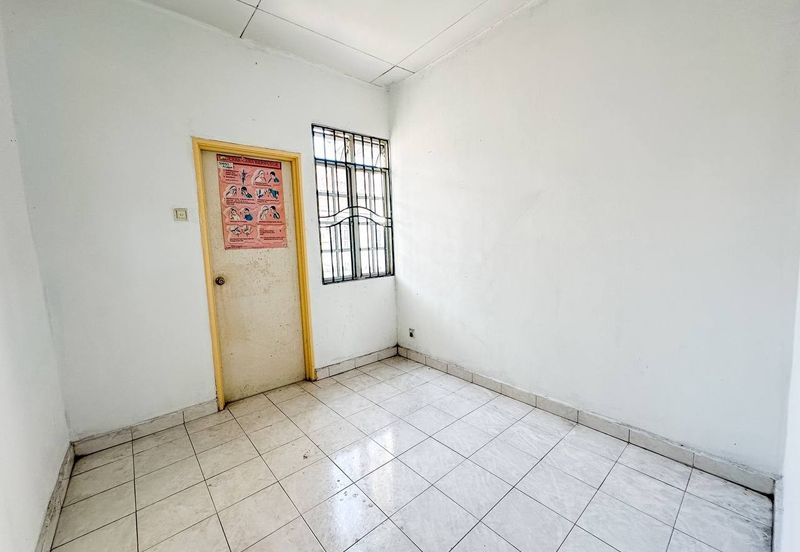 (FULL EXTENDED)(RENOVATED) 2 Storey Jalan Kebun Nenas Bandar Putera Klang