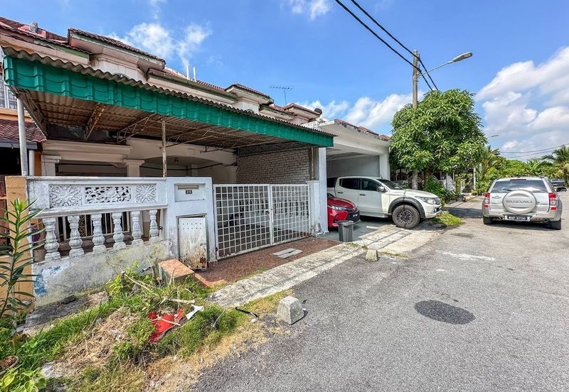 (FULL EXTENDED)(RENOVATED) 2 Storey Jalan Kebun Nenas Bandar Putera Klang