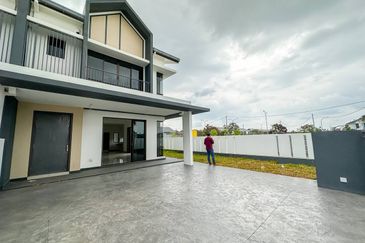 (ENDLOT) Brand New 2 Storey Terrace  (Type Lyra) Bandar Bukit Raja Klang