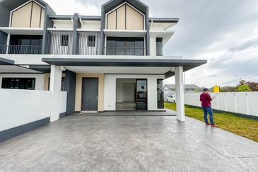 (ENDLOT) Brand New 2 Storey Terrace  (Type Lyra) Bandar Bukit Raja Klang