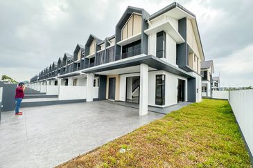 (ENDLOT) Brand New 2 Storey Terrace  (Type Lyra) Bandar Bukit Raja Klang