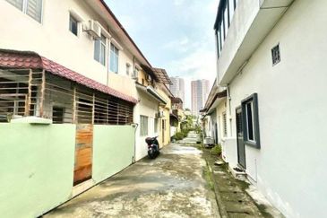 (WELL MAINTAINED) Renovated 2 Storey Terrace Taman Tasik Prima, Puchong