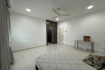(BELOW MARKET VALUE) Renovated 2 Storey Desa Alam Seksyen U12, Shah Alam 