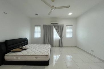 (BELOW MARKET VALUE) Renovated 2 Storey Desa Alam Seksyen U12, Shah Alam 