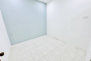 (FULLY RENOVATED) Single Storey Terrace BK4, Bandar Kinrara