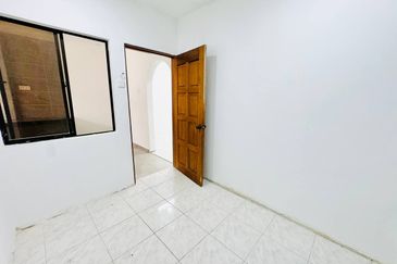 (FULLY RENOVATED) Single Storey Terrace BK4, Bandar Kinrara