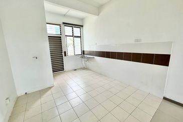 (FACING PADANG) 2 Storey Fasa 3, Saujana KLIA 