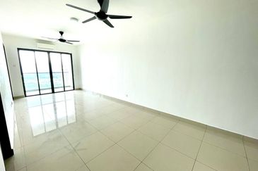 (FREEHOLD) Symphony Tower (Menara Simfoni), Balakong, Seri Kembangan, Lebuhraya SILK, Balakong