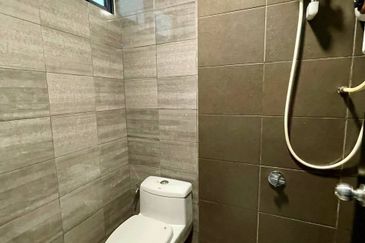 (FREEHOLD) Symphony Tower (Menara Simfoni), Balakong, Seri Kembangan, Lebuhraya SILK, Balakong