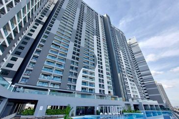 (FREEHOLD) Symphony Tower (Menara Simfoni), Balakong, Seri Kembangan, Lebuhraya SILK, Balakong