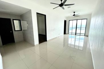 (FREEHOLD) Symphony Tower (Menara Simfoni), Balakong, Seri Kembangan, Lebuhraya SILK, Balakong