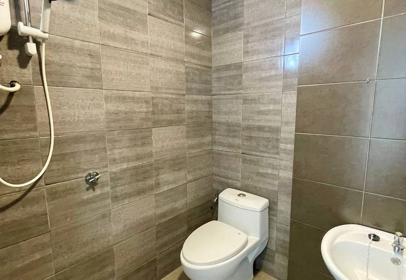 (FREEHOLD) Symphony Tower (Menara Simfoni), Balakong, Seri Kembangan, Lebuhraya SILK, Balakong