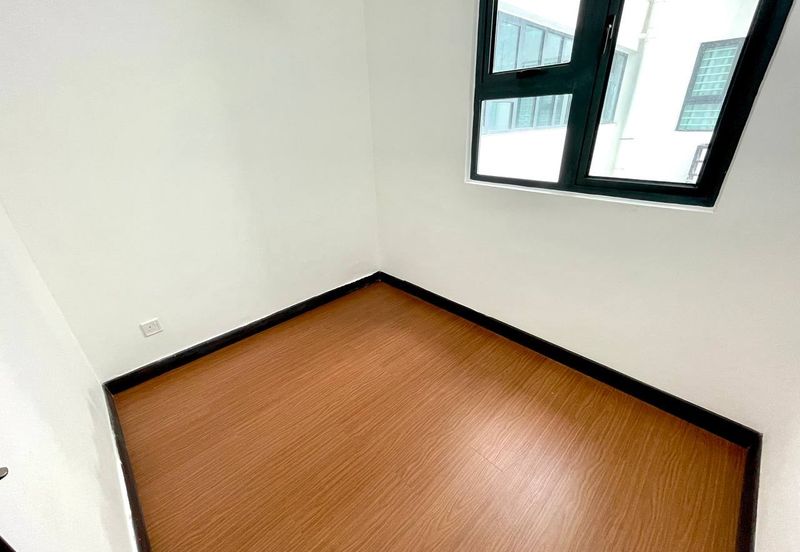 (FREEHOLD) Symphony Tower (Menara Simfoni), Balakong, Seri Kembangan, Lebuhraya SILK, Balakong