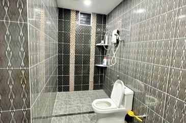 (FULLY RENOVATED) Single Storey Terrace Taman Sri Duyong, Melaka