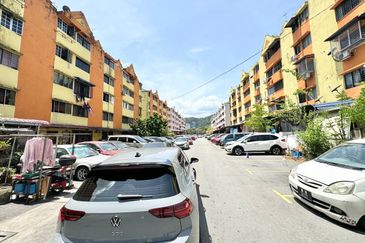 (FULLY REFURBISHED) Flat Taman Samudra, Batu Caves