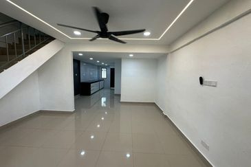 Austin Residence @Taman Mount Austin