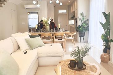 (FREEHOLD) Teres Dua Tingkat @ M Tiara, Mutiara Rini, Skudai