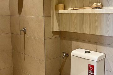 (NEAR CIQ) Aville Residences @ Permas