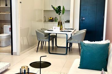 (NEAR CIQ) Aville Residences @ Permas