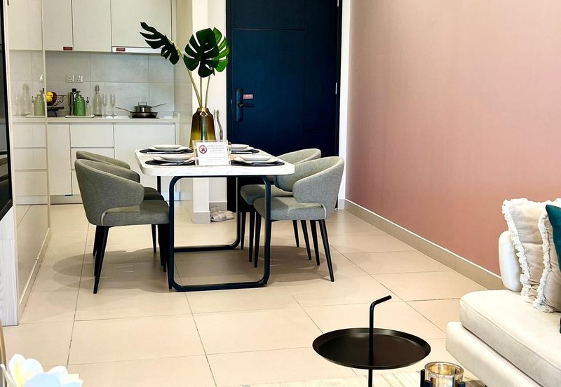 (NEAR CIQ) Aville Residences @ Permas