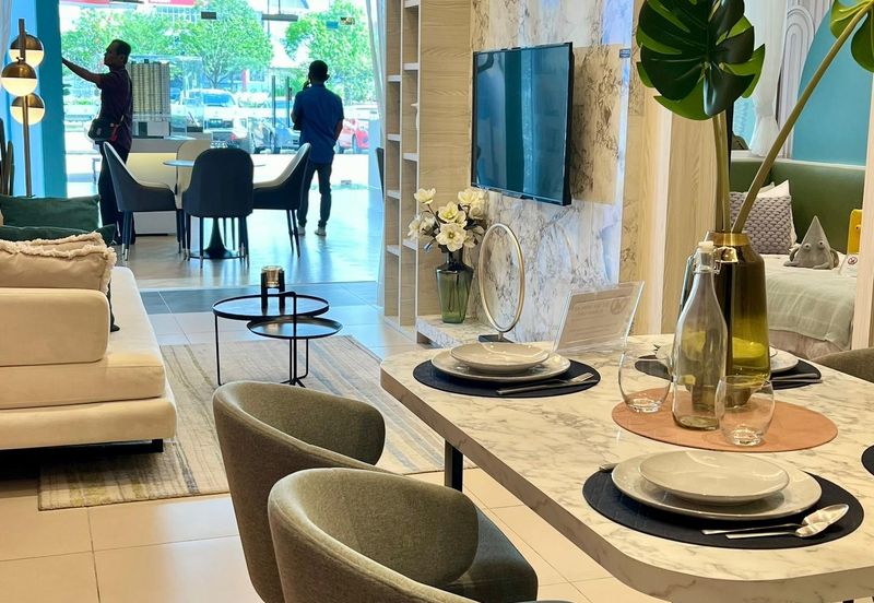 (NEAR CIQ) Aville Residences @ Permas