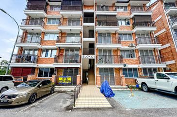 Villa Residence @ Goodview Heights