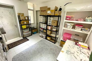 Midfields Condominium