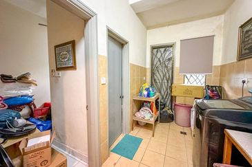 Jalan Rimba Riang 9/12