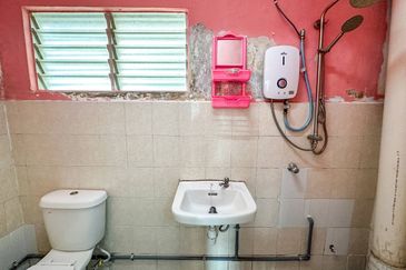 Residensi Bistaria, Ukay Bistari