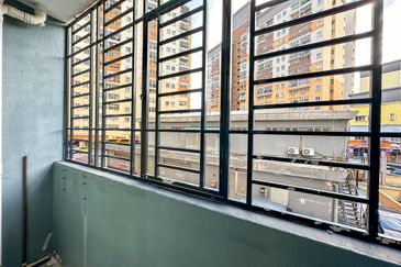 Residensi Bistaria, Ukay Bistari