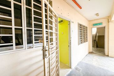 Residensi Bistaria, Ukay Bistari